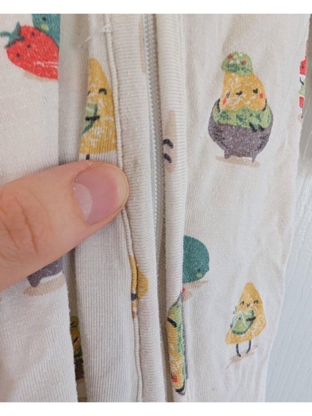 Angel Dear Bamboo Guacamole & Chips Avocado Footed Sleeper 6-9m - Picture 2 of 4